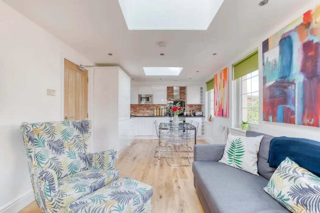 אדינבורו Central Bright 3 Bed Flat With Pool & Parking 0*,